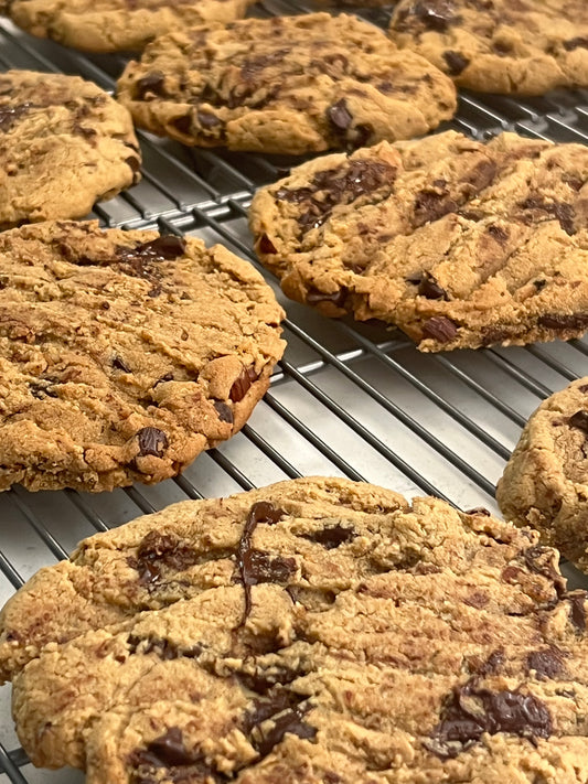 Almond Flour Chocolate Chip Cookies